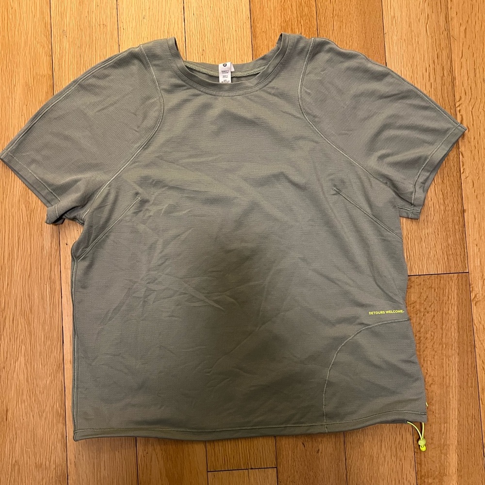 Lululemon Lightweight Cinch Hem Hiking Tee Laurel Green Size 6